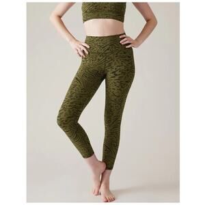 Athleta Leggings Womens 1X Green Olive Transcend 7/8 Nina Animal Print Yoga Gym